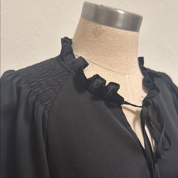 BCBGeneration Elegant Black Women's Top - Picture 2 of 4